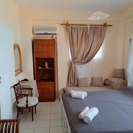 On The I - Beachfront Family Apartament Corinth