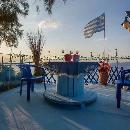 On The I - Beachfront Family