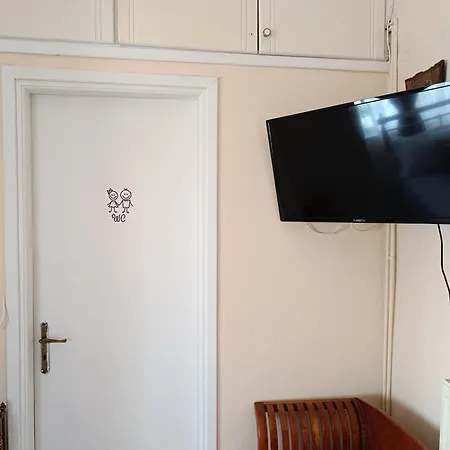 On The I - Beachfront Family Corinth