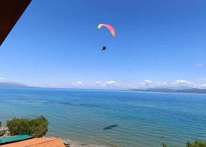 Lägenhet On The I - Beachfront Family Corinth