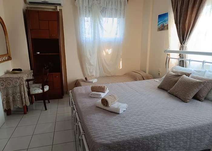 On The I - Beachfront Family Appartement Corinth