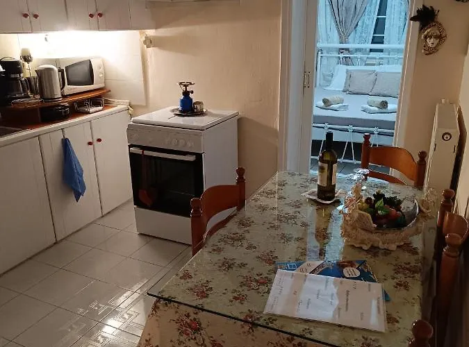 On The I - Beachfront Family