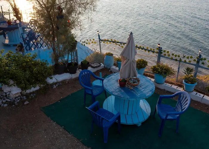 On The I - Beachfront Family Appartement Corinth